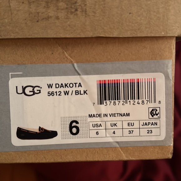 Brand New UGG Moccasin Slippers - Picture 3 of 3